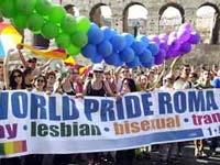 "L'OMOSESSUALITA' RIGUARDA TUTTI" - 0115 gayprideroma2000 - Gay.it