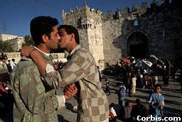 PUBBLICITA' GAY: QUANDO LO SPOT E' AL TOP - 0244 arabkiss - Gay.it