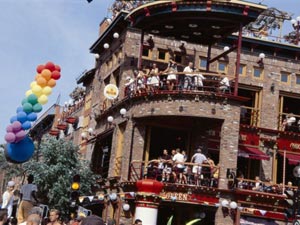 MONTREAL: FESTE, COLORI E CULTURA - 16TQ 002427 - Gay.it