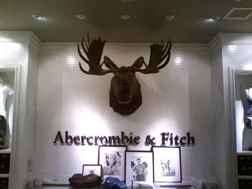 Arriva anche in Italia Abercrombie & Fitch - aberF4 - Gay.it