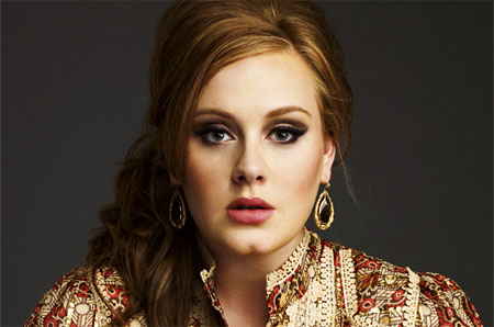"Non ascoltare Adele: diventi gay" e gli dà uno sciroppo per vomitare - adele fidanzatoF2 - Gay.it