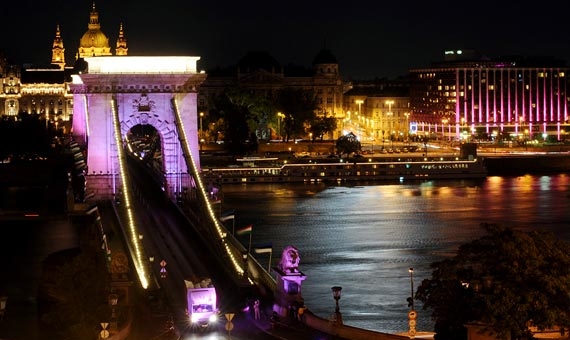 Budapest: un'imponenza da città protagonista della storia - Alberghi budapest gay - Gay.it