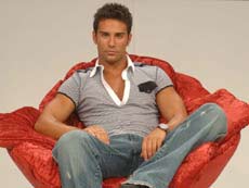 "I tronisti? Tutti falsi": i segreti del bell'Alessandro - alessandro genovaf1 - Gay.it