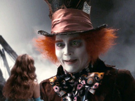 "Alice in Wonderland" diventa gotica e gender per Tim Burton - alicewonder9 - Gay.it