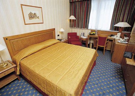 ALBERGO GIUSTO PER UN VIAGGIO OK - alliance01 - Gay.it