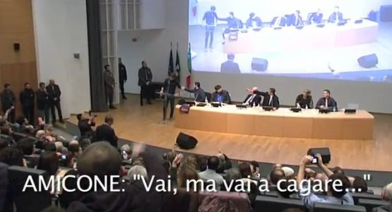 4 motivi per cui l'incontro di Milano è stato un autogol degli omofobi - amicone urla - Gay.it