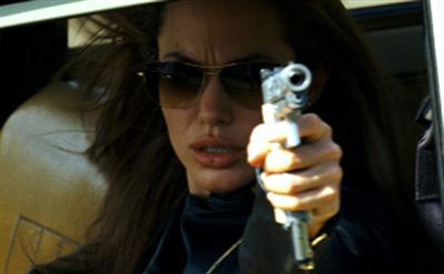 ‘Wanted’, Angelina e il suo ultimo action - angelinawantedF3 - Gay.it