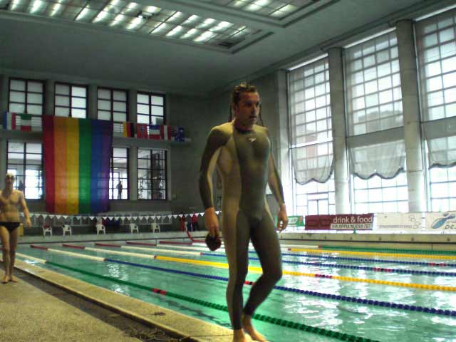 A ROMA SI GIOCA SPORTIVO - aquaromaeF6 - Gay.it