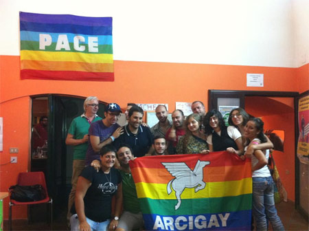 Vandalismo contro Arcigay Bat, Patané: "Intervenga la città" - arcigay batF4 - Gay.it
