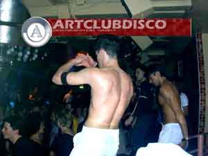 IMPAZZIRE DI DIVERTIMENTO - art club04 - Gay.it