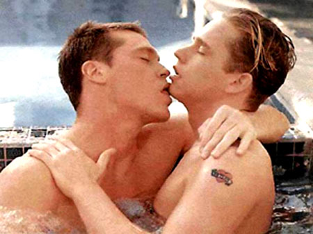 BACIARE È FARE SESSO? - baciare02 - Gay.it