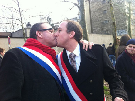 La Francia dice "oui" ai matrimoni gay - baciofranciadeputatiF1 - Gay.it