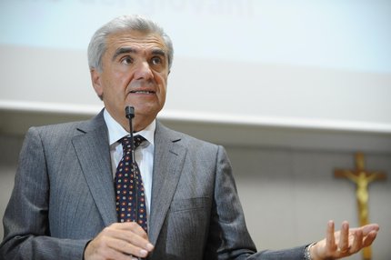 Anche astinenza e fedeltà contro l'HIV. Altro caso Balduzzi - balduzziHOME - Gay.it