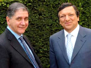 BARROSO: NO ALLA DISCRIMINAZIONE - barroso buttiglione01 - Gay.it