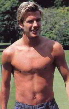 TUTTI PAZZI PER BECKHAM - beckham11 - Gay.it