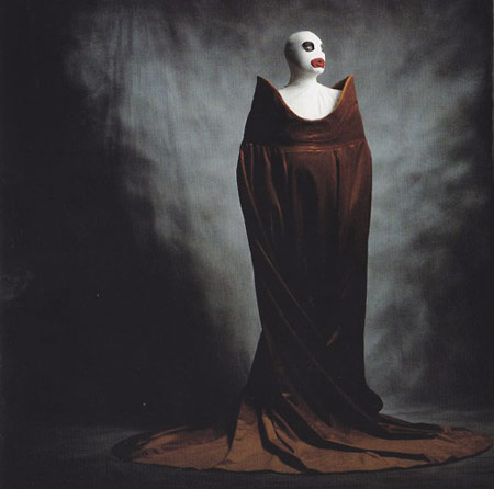 Leigh Bowery nelle foto di greer e Rozsa esposte a Torino - boweryF2 - Gay.it