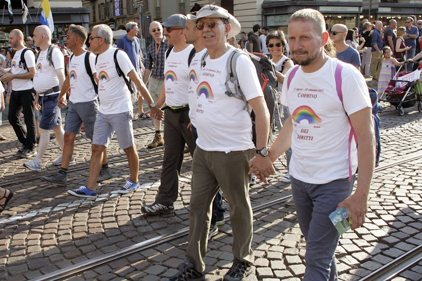 A piedi da Torino a Roma per le unioni lgbt: è il Cammino dei Diritti - Cammino dei Diritti - Gay.it
