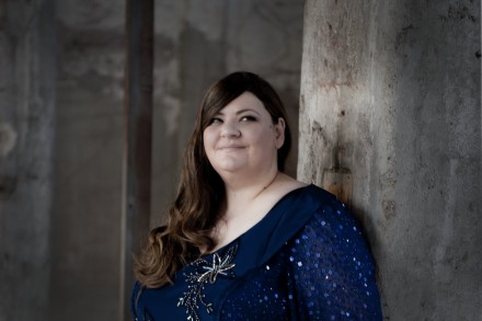 Carmen Masola: "Gli omofobi li appenderei per le palle!" - CarmenMasolaF4 - Gay.it