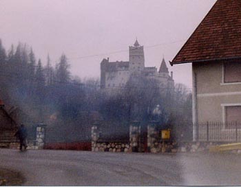 DOVE DRACULA DIVENTA GAY - CastelloDracula02 - Gay.it