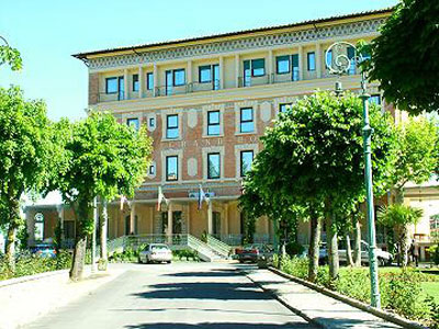 LA PRIMA VACANZA TERMALE GAYLESBO - calidaria06 - Gay.it