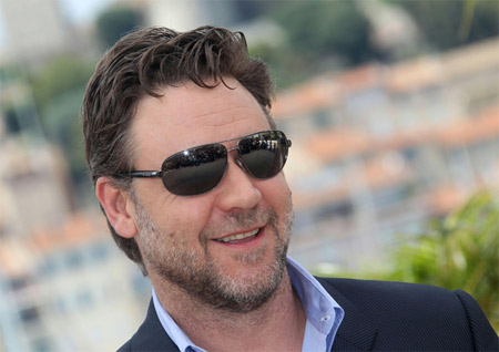 Cannes: il "Draquila" di Sabina Guzzanti scuote il festival - cannes 10 primaF4 - Gay.it