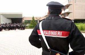 Stupro dei Carabineri, il vigile si difende: "sono gay" - carabiniereomofoboF2 - Gay.it