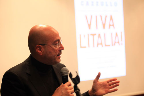 "Luxuria vestito da donna". Lei: "Penna intinta nel veleno" - Gay.it