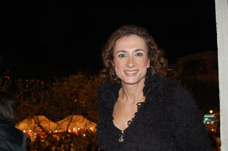 "Luxuria vestito da donna". Lei: "Penna intinta nel veleno" - Gay.it