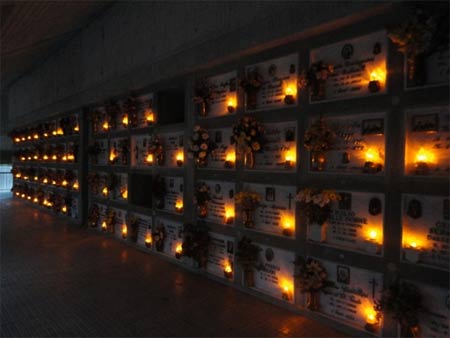 Lo Giudice: "Cimitero di Bologna accolga copppie conviventi" - cimitero loculif2 - Gay.it