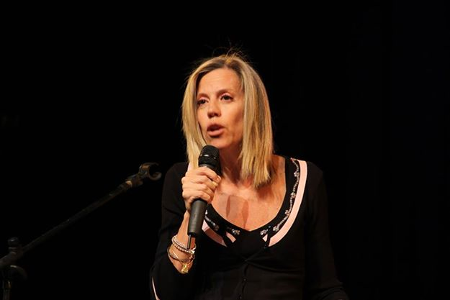 Cirinnà: "Unioni civili? La strada maestra rimane il parlamento" - cirinna renzi1 - Gay.it