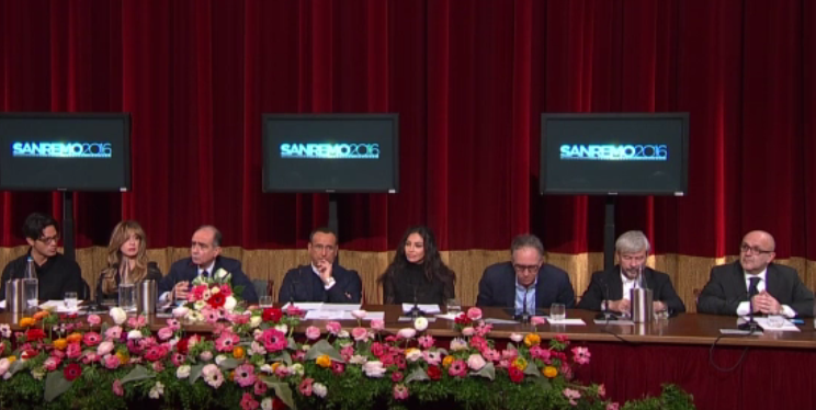 Gaffe clamorosa di Gabriel Garko: “L’anno scorso ha vinto Fragola" - Conferenza Stampa Sanremo 2016 - Gay.it