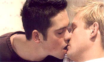 IL GAYO MONDO DELLO SHOWBIZ - CoroKiss - Gay.it