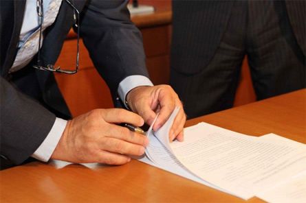 Notaio propone un contratto "alternativo al matrimonio" - contratto notaio1 - Gay.it