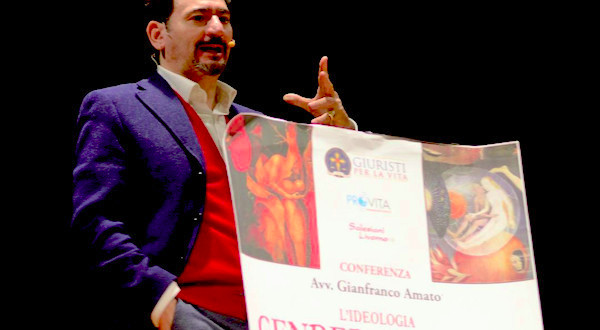 Il Comune di Arezzo patrocina un convegno omofobo - convegno milano amato1 - Gay.it