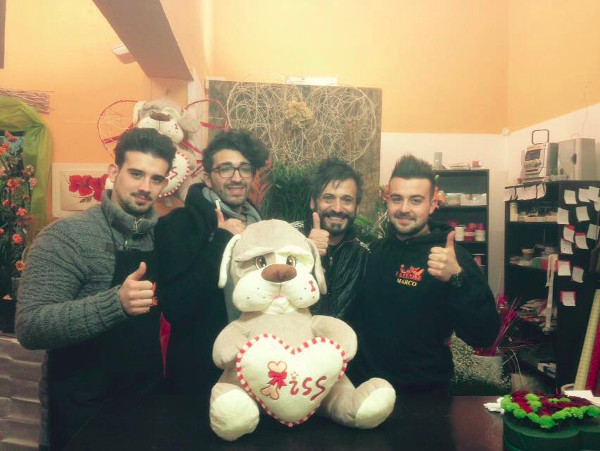 Coppia gay vince concorso di San Valentino: Facebook cancella la foto - coppia gay san valentino1 - Gay.it