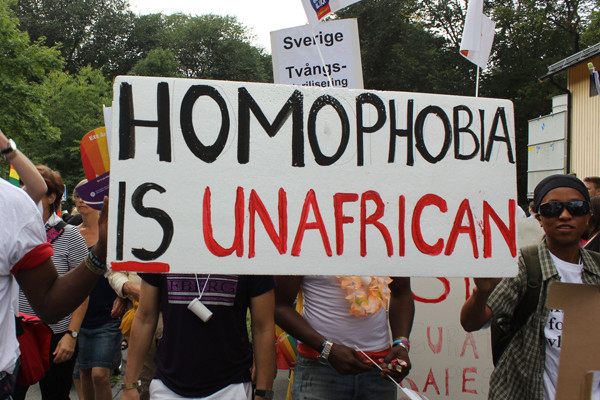 Nigeria: coppia gay costretta a fare sesso in pubblico - coppia nigeria1 - Gay.it