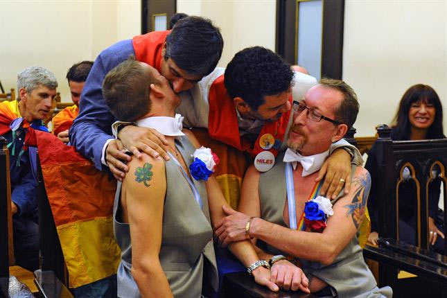 Coppia gay di Sochi scappa in Argentina per sposarsi - coppia sochi2 - Gay.it