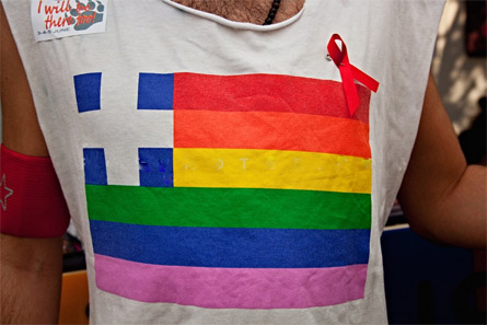 Grecia: presentato disegno di legge per le unioni civili - coppie grecia - Gay.it