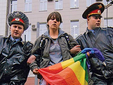 San Pietroburgo: approvata legge contro "propaganda gay" - corte eurpea mosca prideBASE - Gay.it