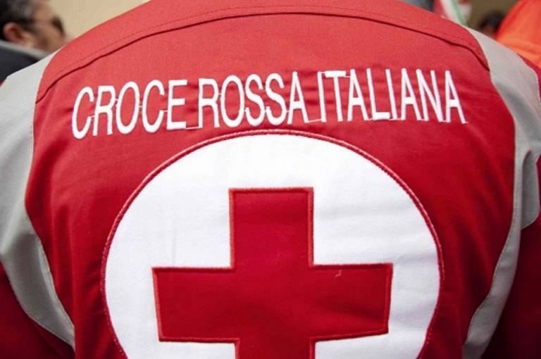 Sei giovane LGBT in difficoltà? A Roma ci sarà una casa di accoglienza - croce rossa italiana - Gay.it