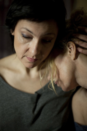Camminando verso: amore lesbo e la crudele guerra in Bosnia - cuzzilloF4 - Gay.it