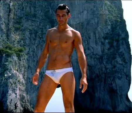 Quel maschio sulla barca - daivdGandyF1 - Gay.it