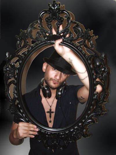 La favola del DJ gay. Da domenica In tour con Patti Smith - dalmonteF2 - Gay.it