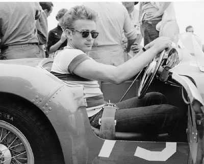 JAMES DEAN: 50 ANNI DI MITO - DEAN James durante una cor - Gay.it