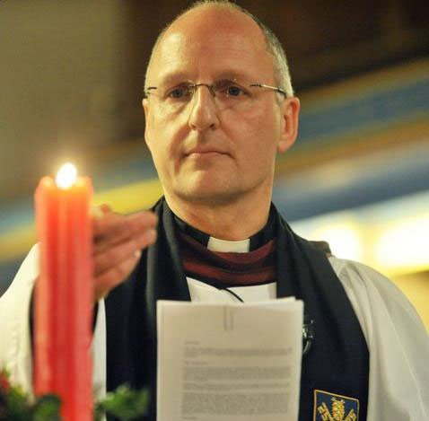 Il nuovo decano di St Paul's: giusto legalizzare nozze gay - decanosaintpaulF1 - Gay.it
