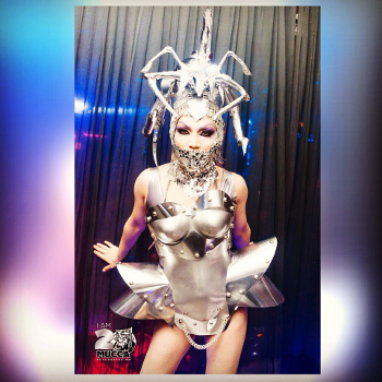 La Diamond: "Incanto le notti a Muccassassina sognando l'abito bianco" - diamond drag queen4 - Gay.it