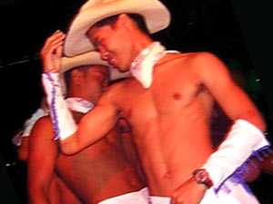 Naked party a sorpresa: e ora? - disco boys - Gay.it