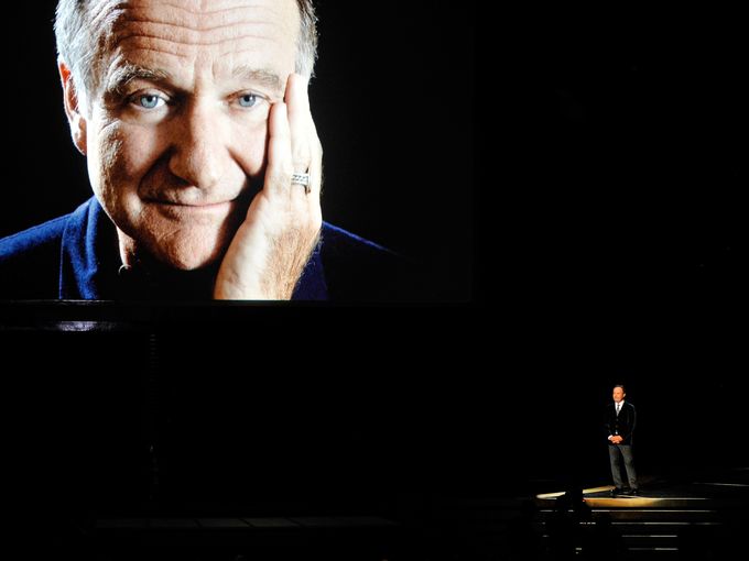 Emmy: stravince Breaking Bad, premi a Modern Family e The Normal Heart - Emmy Awards 2014 2 - Gay.it