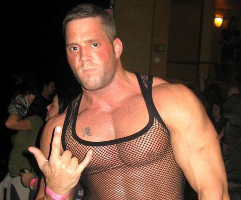 Addio Erik Rhodes. L'attore Falcon muore a 30 anni - erikrhodesF1 - Gay.it