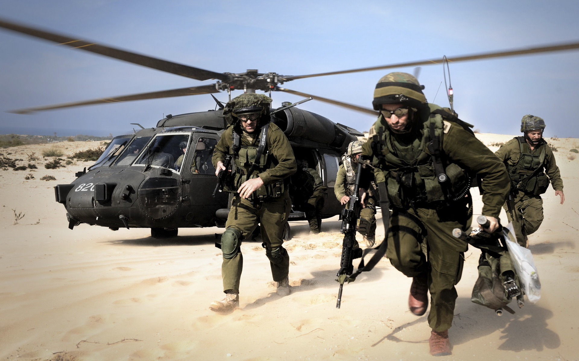 USA: un soldato siero+ denuncia la diffusione illegale del suo stato - esercito army - Gay.it